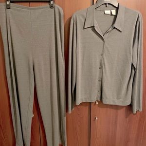 Women’s Top and Bottom Matching Outfit